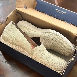 Skechers Relaxed Fit Air Cooled Memory Foam Shoes Size 8